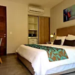 The Gallery Luxury Condo By Sol-Ha